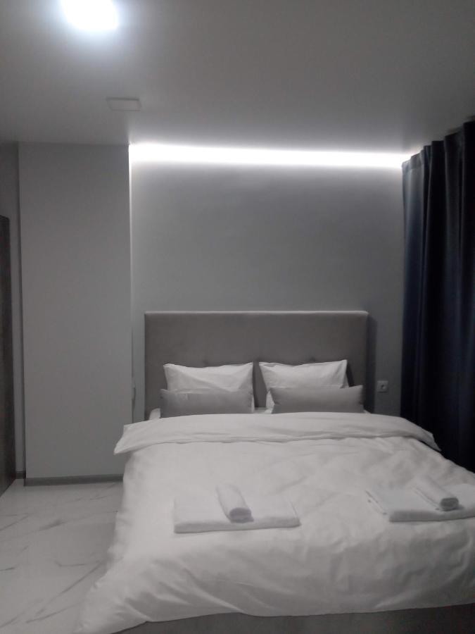 Pure Apartments Vip 4 Leópolis Exterior foto